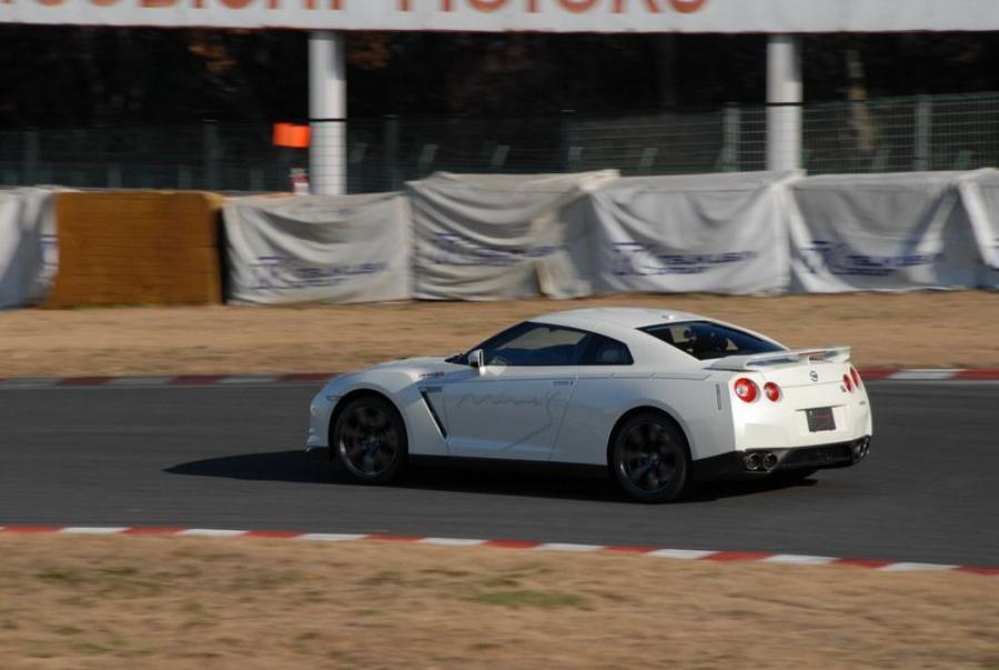  Nissan Mines GT-R 2007 года  (фото 8 из 10)